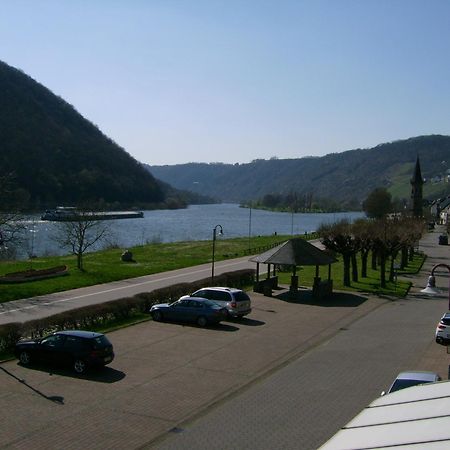 Gasthaus Zur Traube Hatzenport ภายนอก รูปภาพ