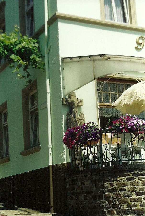 Gasthaus Zur Traube Hatzenport ภายนอก รูปภาพ