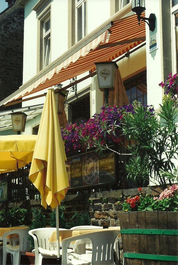 Gasthaus Zur Traube Hatzenport ภายนอก รูปภาพ